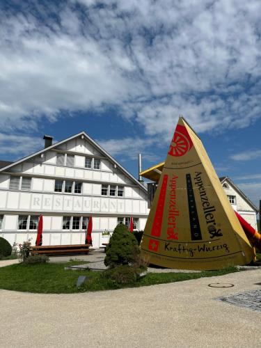 restavracija, Ferienwohnung in Stein AR in Schlatt-Haslen