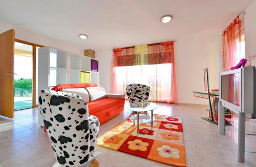 Apartment Daria with Private Pool - image 6