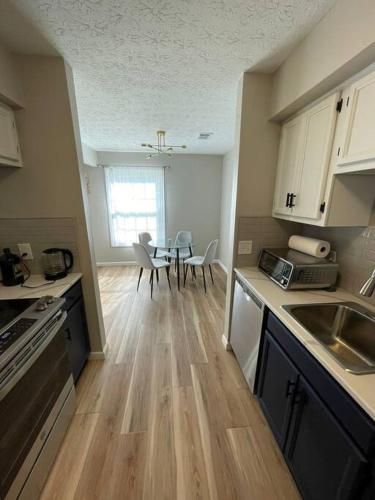 New Stylish Condo Monthly Rental in Twinsburg (OH)