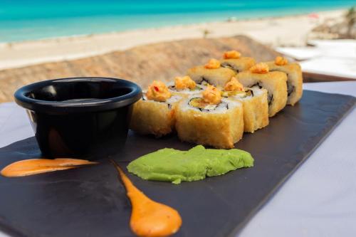 Wyndham Grand Cancun All Inclusive Resort & Villas