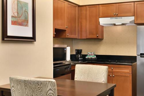 Konyha, MainStay Suites Grand Rapids Southeast - Kentwood in Grand Rapids (Michigan)
