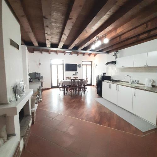  Loft trabucco panoramico 4 camere 7posti letto vista lago e centro storico in Salò