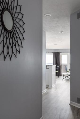Beachside 215 Luxury Condo on the Beach in Traverse City, USA