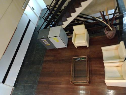 One-Bedroom Apartment image 2