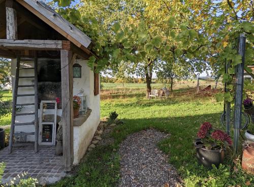 Dārzs, Ferienwohnung Kaffestübchen (Ferienwohnung Kaffestubchen) in Oberschwarzach