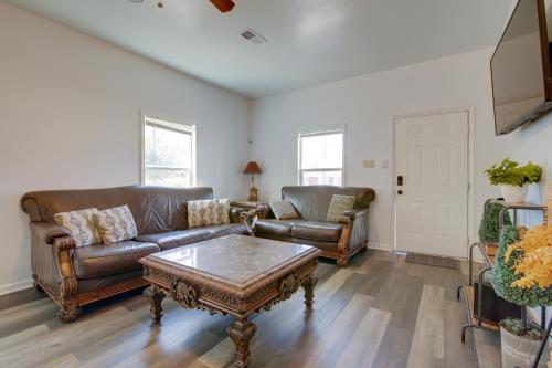 Centrally Located Memphis House 2 Mi to Beale St! in Memphis, USA