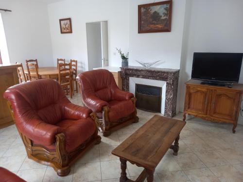 Maison vacances 8 voyageurs in ปูยี-ออง-โอซัว