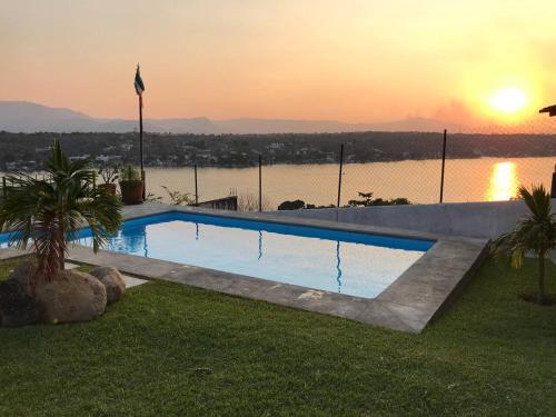 Casa blanca in Tequesquitengo, Mexico