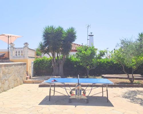 Casa con piscina y barbacoa