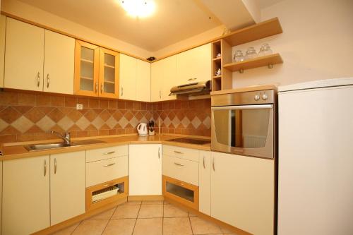 Villa Zubčić - image 12