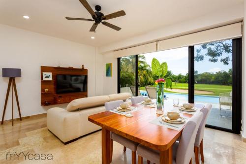 Luxurious 1 Bedroom w/ Pool & Golf Course View