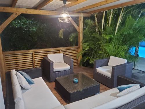Villa l'Anjou Créole à Sainte Anne en Guadeloupe avec piscine privée et 3 chambres pour 6 personnes (Villa l'Anjou Creole a Sainte Anne en Guadeloupe avec piscine privee et 3 chambres pour 6 personnes) in Sainte Anne
