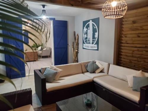 Villa l'Anjou Créole à Sainte Anne en Guadeloupe avec piscine privée et 3 chambres pour 6 personnes (Villa l'Anjou Creole a Sainte Anne en Guadeloupe avec piscine privee et 3 chambres pour 6 personnes) in Sainte Anne