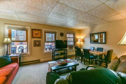 Main Street two bedroom in Galena-Great location! in Galena, USA