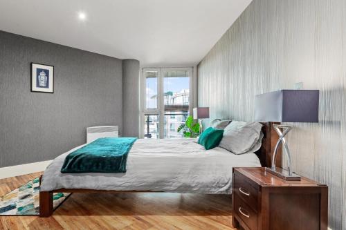 Vauxhall large 2bedroom Central London with amazing River View Panoramic Balcony, Londyn (zdjęcie 10)