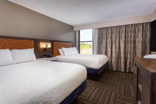 Hampton Inn Bristol - image 2