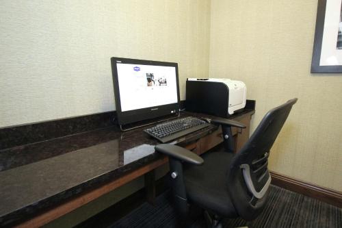 Hampton Inn Sandusky-Central - image 13