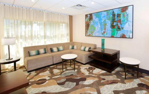 Embassy Suites by Hilton Cincinnati Northeast - Blue Ash