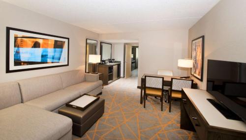 Embassy Suites by Hilton Cincinnati Northeast - Blue Ash