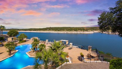 Lake Travis Stunning Waterfront, Sunset & Pool Views, Pet Friendly, Boat Ramp, Lago Vista, Texas in Lago Vista, USA