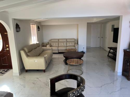 Moroccan style home with swimming pool, Лос-Анджелес (фото 4)