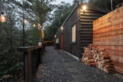 Fernvale Cottage - An Enchanting Mountainside Oasis - Mountain River