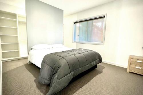 Allawah - 5 bedroom luxury home with a pool