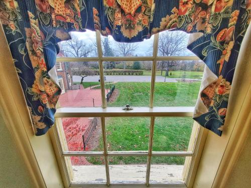 Montague Inn Bed & Breakfast in Saginaw, USA