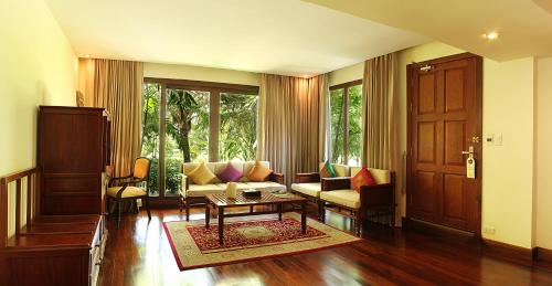 Studio Villa Pool Access + Free Wine & Canape