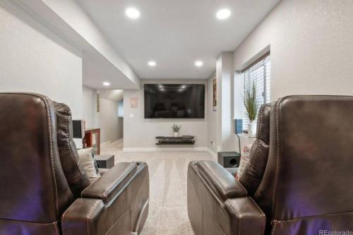 *Your Colorado Escape* in Commerce City, USA