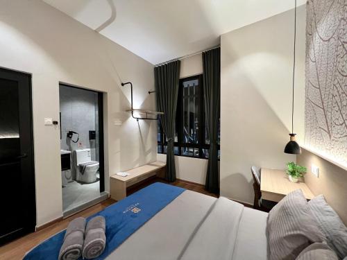 Hotel Brynton at Cameron Centrum Mall