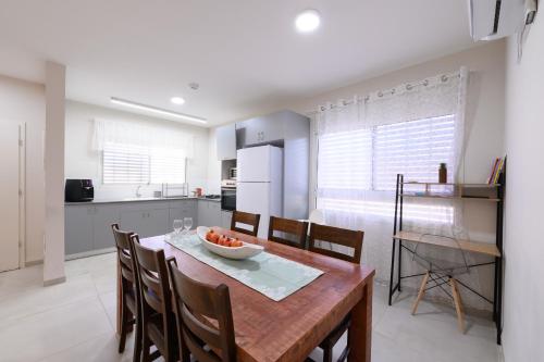 Iekārtas, דירת נופש מרחבים Merhavim Villa in Shadmot Dvora
