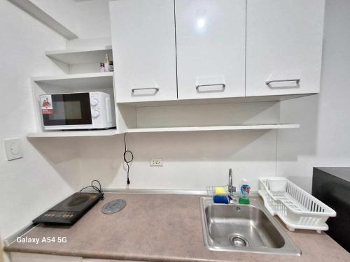 Pool View 1BR with WiFi in Grace Residence Taguig City, Manila (foto 6)