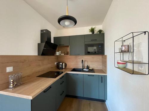 One-Bedroom Apartment image 10