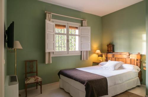 Double Room with Window image 6