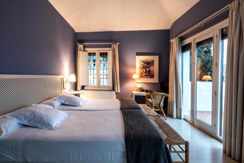 Double Room with Terrace or Balcony image 6