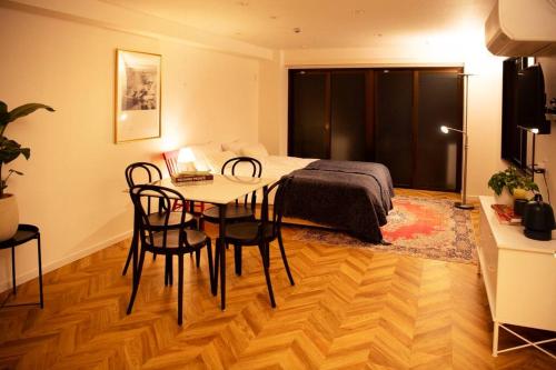 #5 3stops to Shinjuku station stylish spacious studio apartment