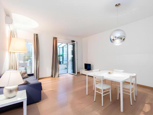The Apartment at Spanish Steps 5