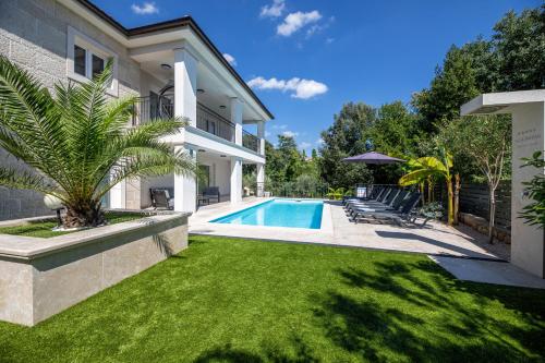Villa Pafran with heated pool Krk – khách sạn tại Krk