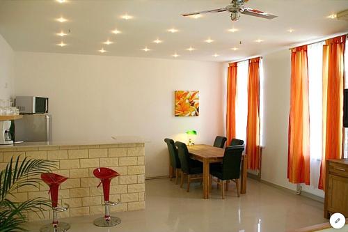  Suite Apartment Jedlesee in Wien