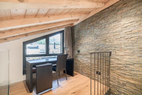 Two-Bedroom Attic Apartment with Matterhorn View image 3