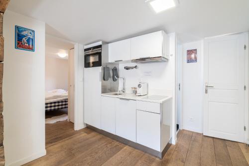 Haus Kirchplatz 4 by Zermatt Premium Apartments - image 2