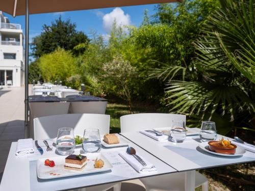 Terraza/balcón, GOLDEN TULIP LA BAULE HÔTEL & RESIDENCE  in La Baule