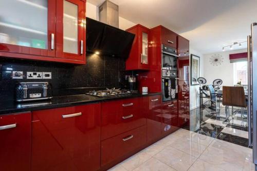 Beautifully designed 3 Bed House - in Manchester