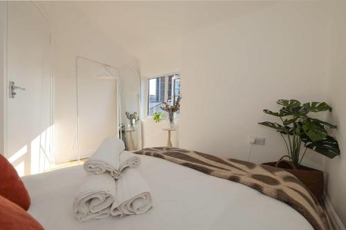 Cosy 1 Bedroom Top Floor Apartment on Edgware Road, Londres (foto 8)