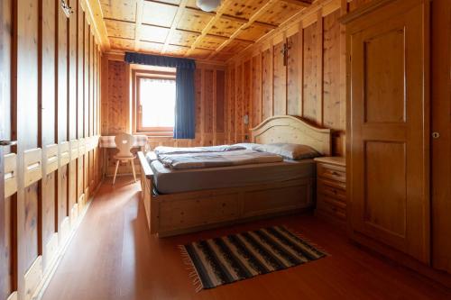 Three-Bedroom Apartment image 10