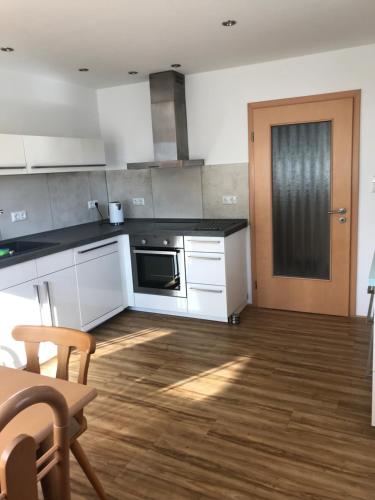 Kitchen, Unterkunft in Wiesent fur Handwerker-/Monteure Berufsreisende in Wiesent