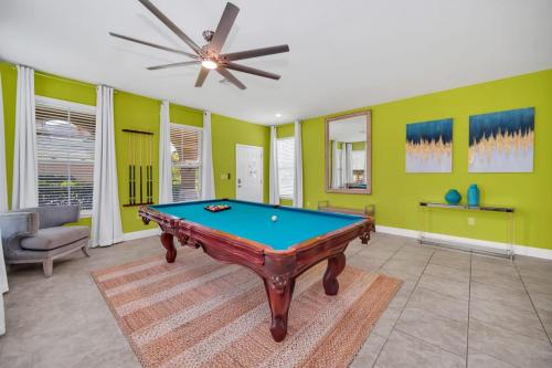 12 Mins Disney & 6BR Resort Home in Davenport, USA