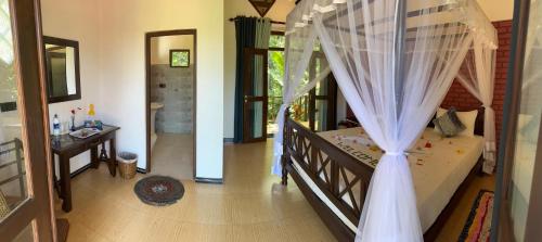 Double Room with Balcony image 1