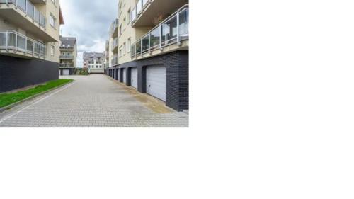 Quiet enclave near the airport Quiet enclave near the airport